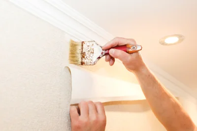 Pose de papier peint à Velles — revêtements muraux et toiles de verre